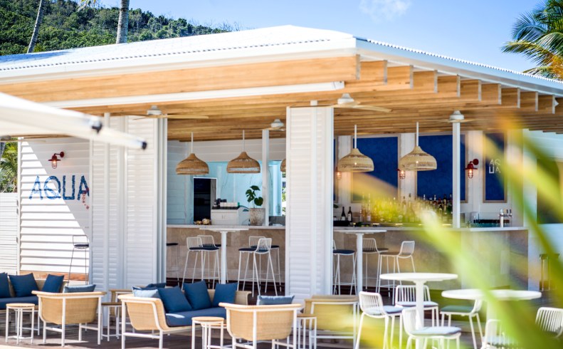 Aqua Poolside Bar