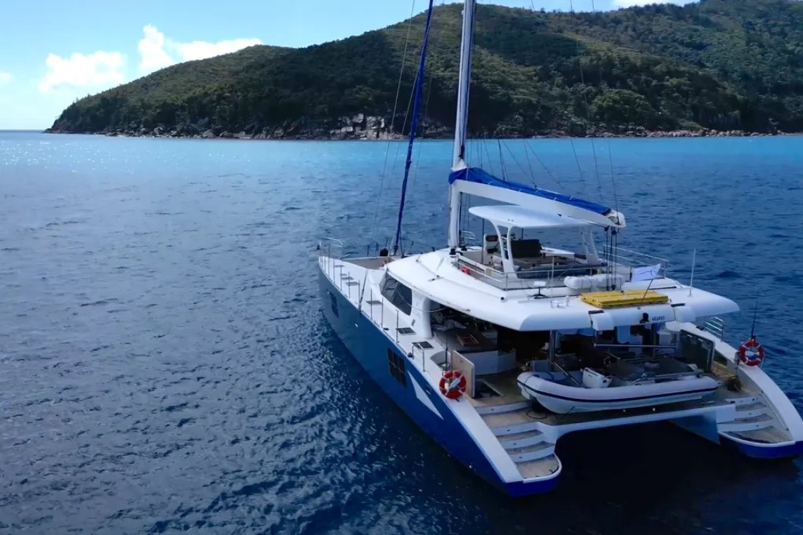 JNSQ | Hayman Island Private Charter